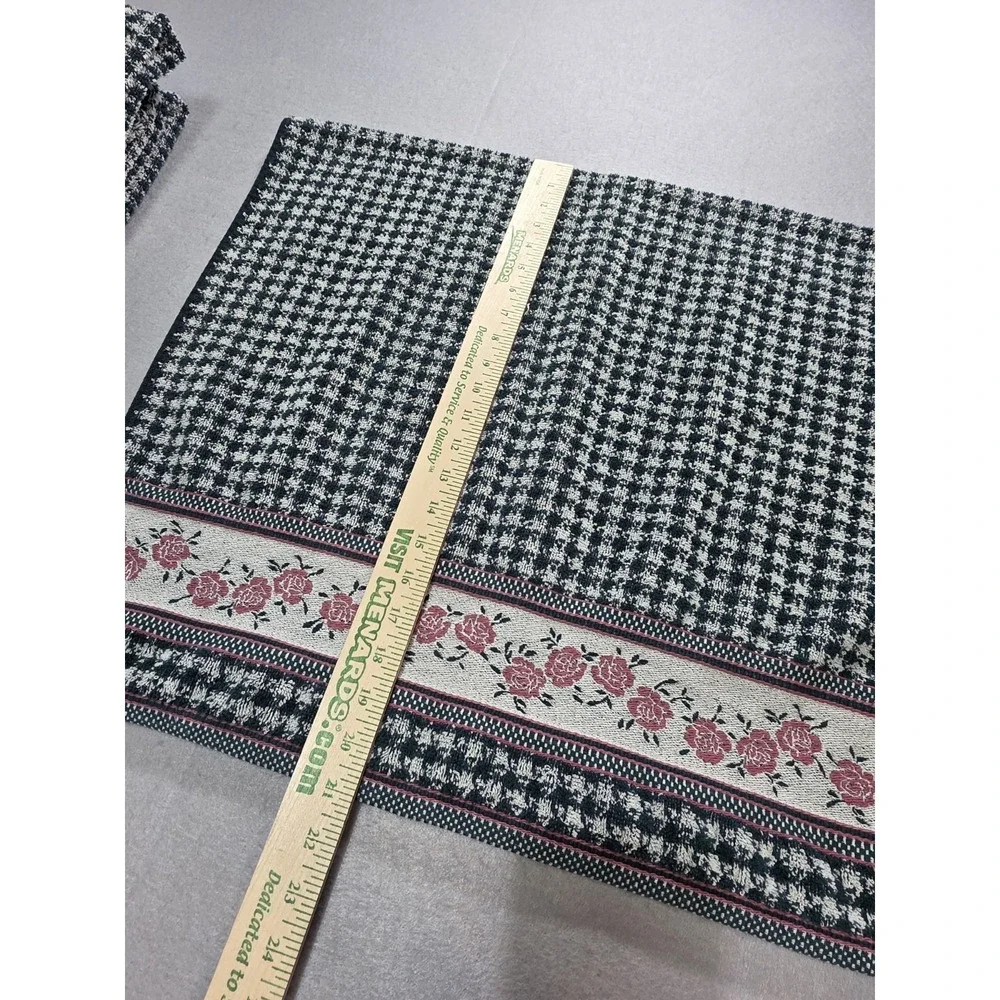 4 Vintage Priority by Santens Full Size Bath Towel Black White Houndstooth Pink